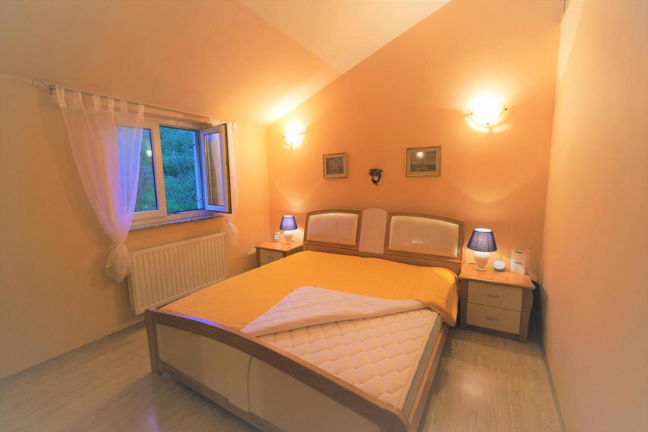 Apartments Coral, Klimno, Island Krk Dış mekan fotoğraf