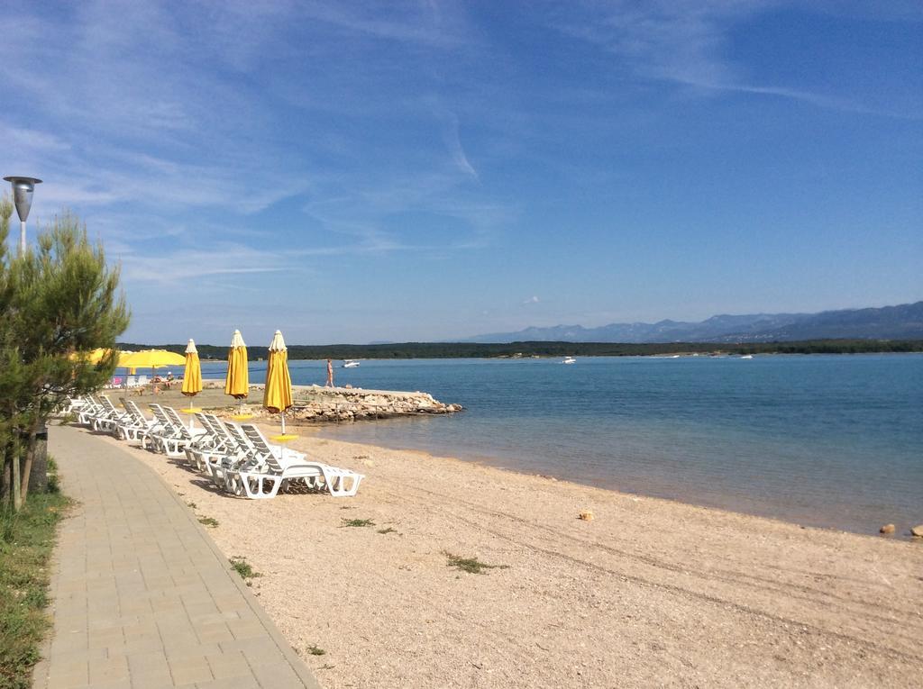 Apartments Coral, Klimno, Island Krk Dış mekan fotoğraf