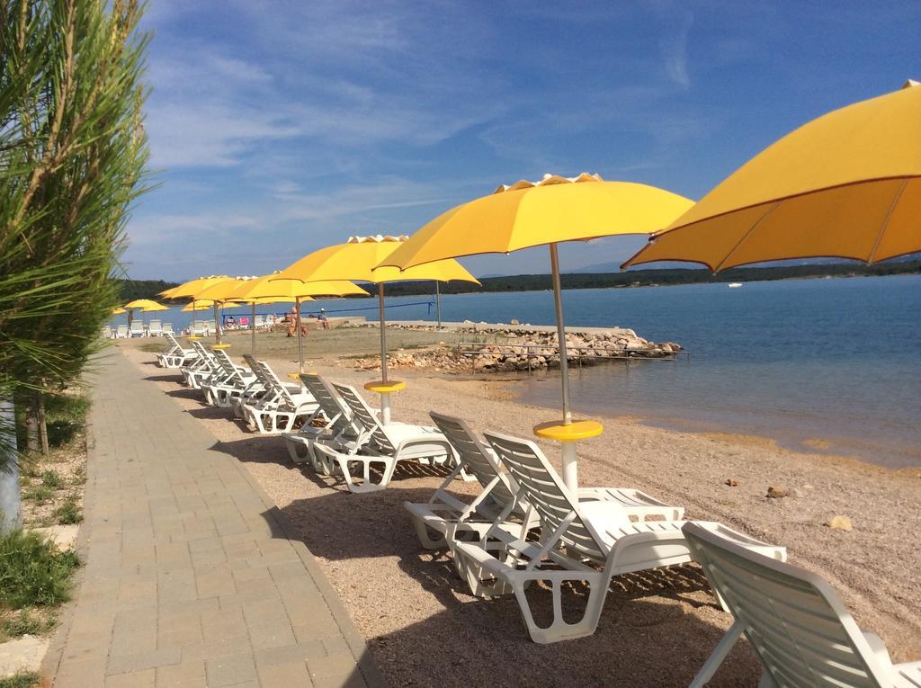 Apartments Coral, Klimno, Island Krk Dış mekan fotoğraf